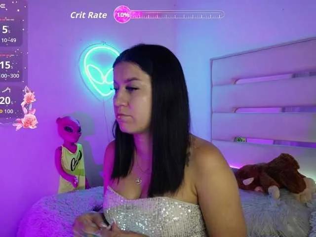 elijass — I like meeting new people, I love conversations, c2c in private shows, and obviously someone who makes me laugh.