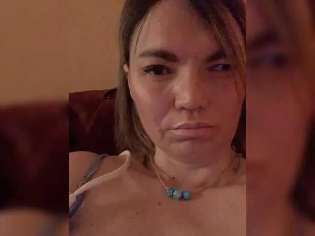 Ella-Pearlie — Freechat on BongaCams