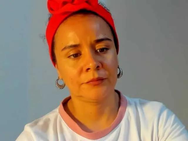 Samhotie — Que me digas cosas sucias cuando estoy caliente .