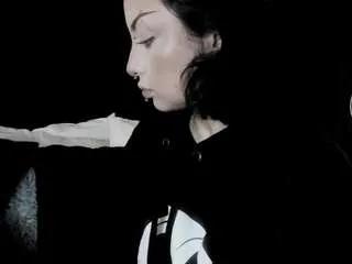 adeelinee on CamSoda 