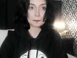 adeelinee on CamSoda 