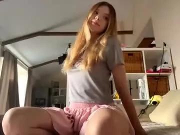 chloe_show — I'm Chloe ^^  | Goal: Off Skirt   [777 tokens left] #new #shy #petite #teen #18