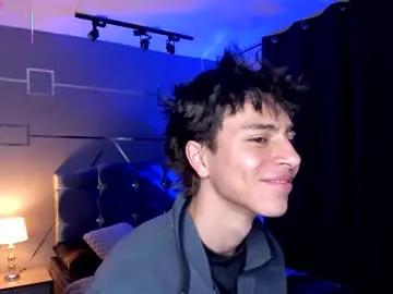 chrristopher77 on Chaturbate 
