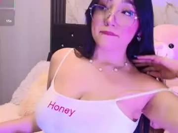 enyel_valmina on Chaturbate