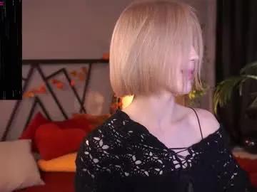 lindathacker — #leggings #fit #feet #muscle #nonude  -- Current Goal: tease without leggings at 555 tokens -- Next Goal: my wet tshirt