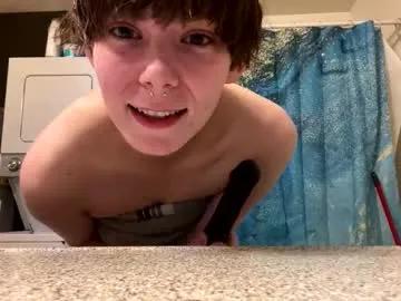 smalltshbigtits — Freechat on Chaturbate