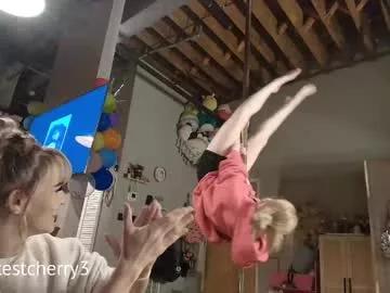 sweetestcherry3 on Chaturbate 