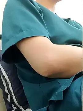 _Attractivegirl33 on StripChat 