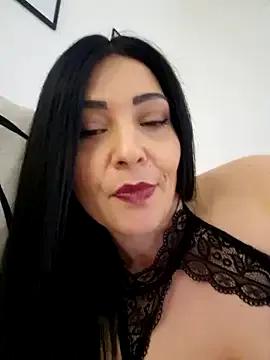 AryaSummersReal on StripChat 