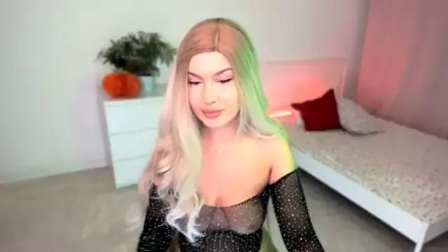 BloodyQueen on StripChat 