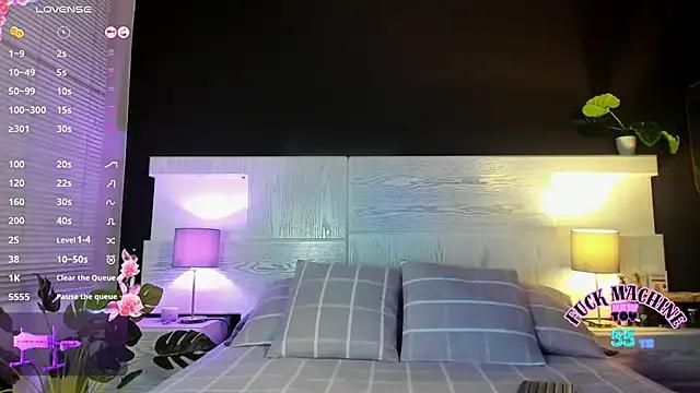 Camila_Nyx — total naked + open legs