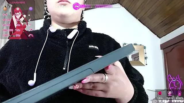 CelessteRedds on StripChat