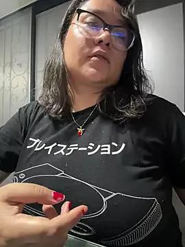 CinnamonCookiez on StripChat 