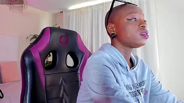 Coco_Kiss on StripChat 