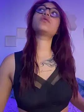 Daliila_11 — Private on StripChat