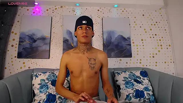 DereckStorm on StripChat 