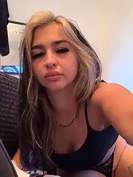 ElsaMae — Tits outtt for 5 