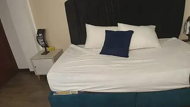 GabySweett_ — Striptease for you