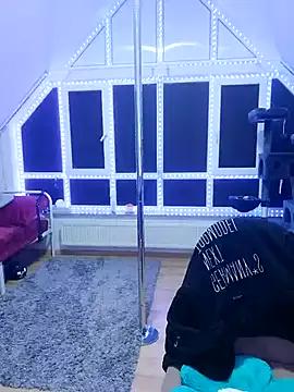 Gamergirl-Linela — LT Gets Shower Video