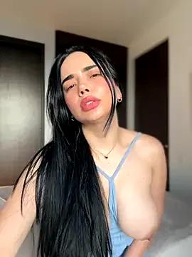 GeorginaJones — Naked and plug in my ASS 
