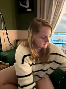 GingerSnap33 on StripChat 