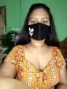 Idhika-Paul on StripChat 
