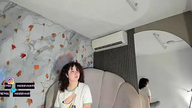 Katemoss70 — SHOW THAT ASS