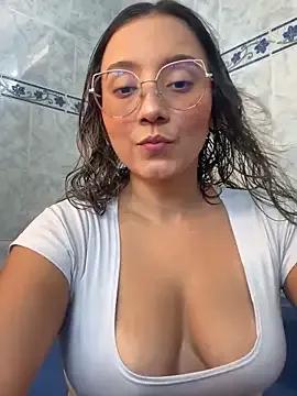 Kay_LustyWife — 4 f#finger in #bigpussy (fist) X5 mnts