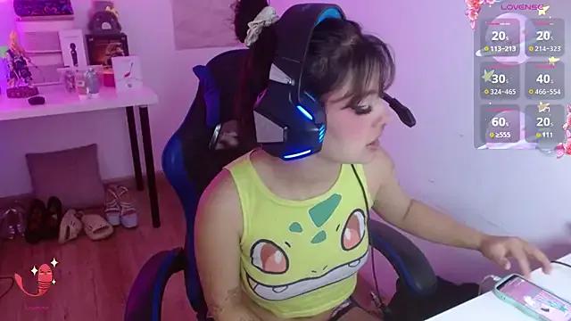 larah_uwu on StripChat 