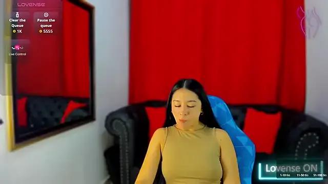 Lila_Pinky — massage on my shiny pussy