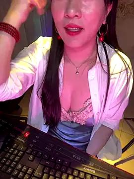 Liqinqin on StripChat 