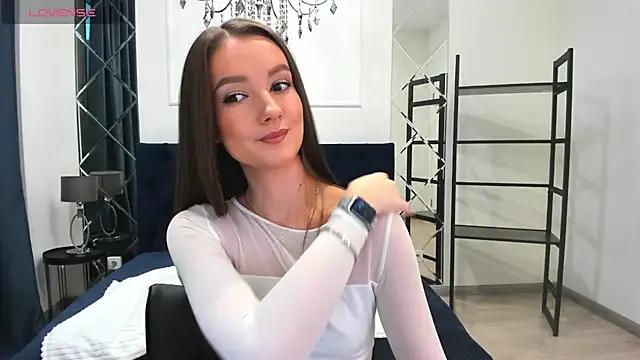 LoraSunnyy — spread my legs + play with ym pussy