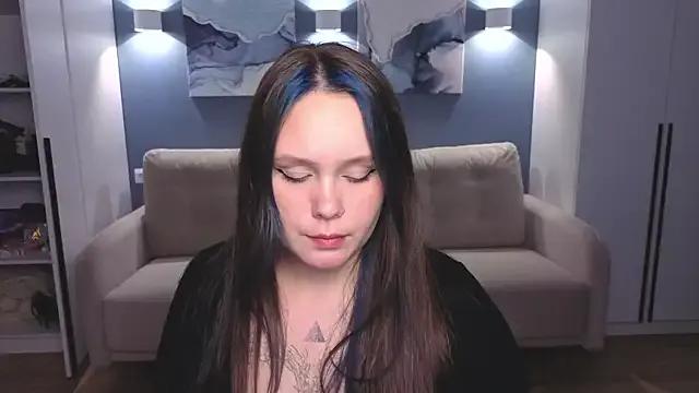miki_miki_cutie_ on StripChat 