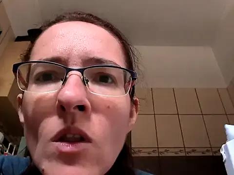 Milky_hairy_mommy — Pull on make Big nipples bigger
