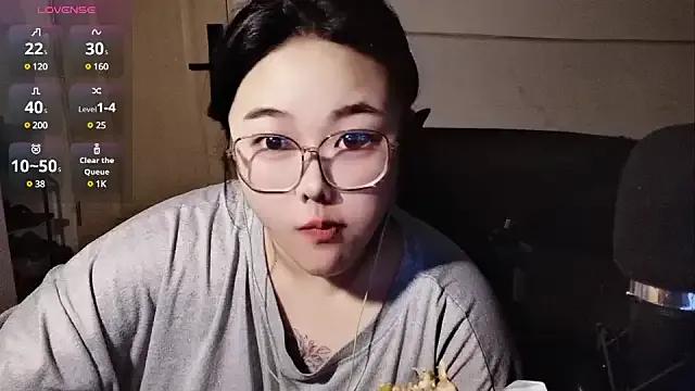 Mini1314 on StripChat 