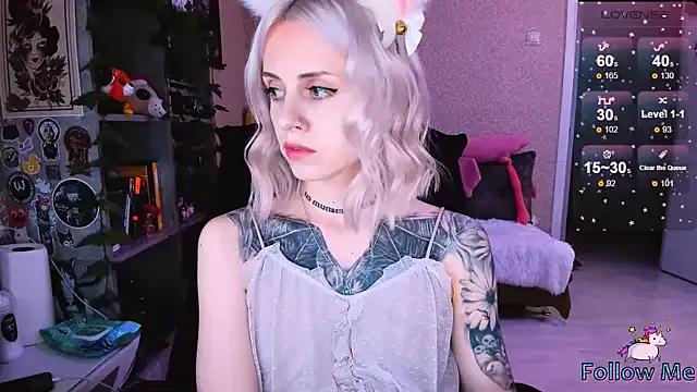 NaniMoore on StripChat 