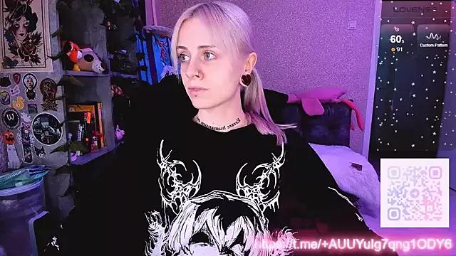 NaniMoore on StripChat 