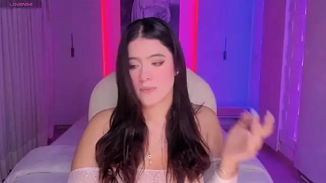 nathalie_rivers — sucks dildo