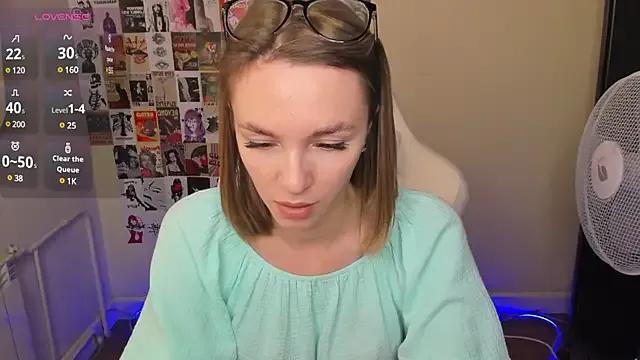 NessaDiazz on StripChat 