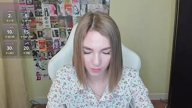 NessaDiazz on StripChat 