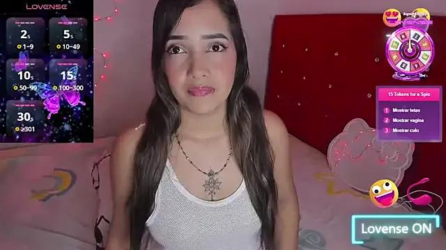 SamanthaCastell13 on StripChat 
