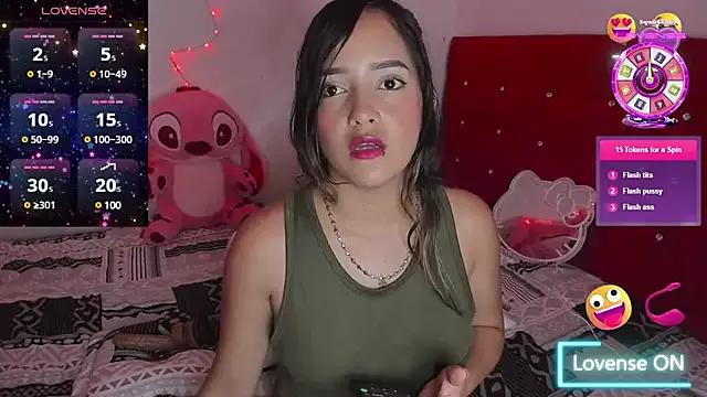 SamanthaCastell13 on StripChat 