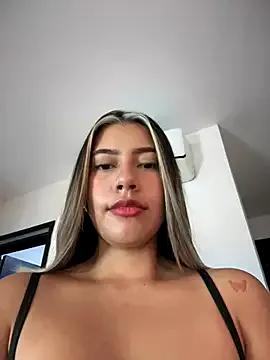 sara_calderon on StripChat 