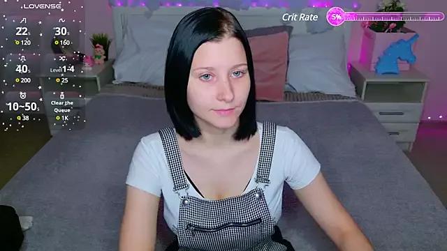 SarahStanley on StripChat 
