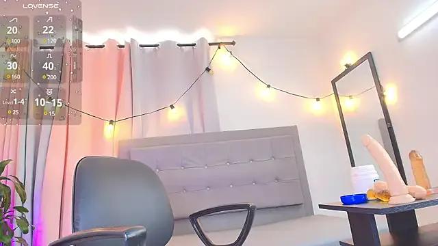 saray_reese on StripChat 