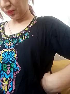 Sellena2 on StripChat 