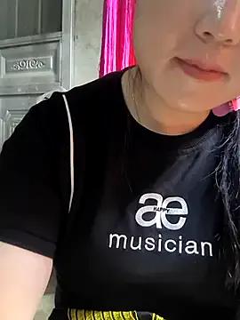 Sweetlove_77 on StripChat 
