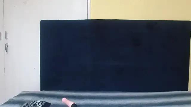 SweetTitties21 on StripChat 
